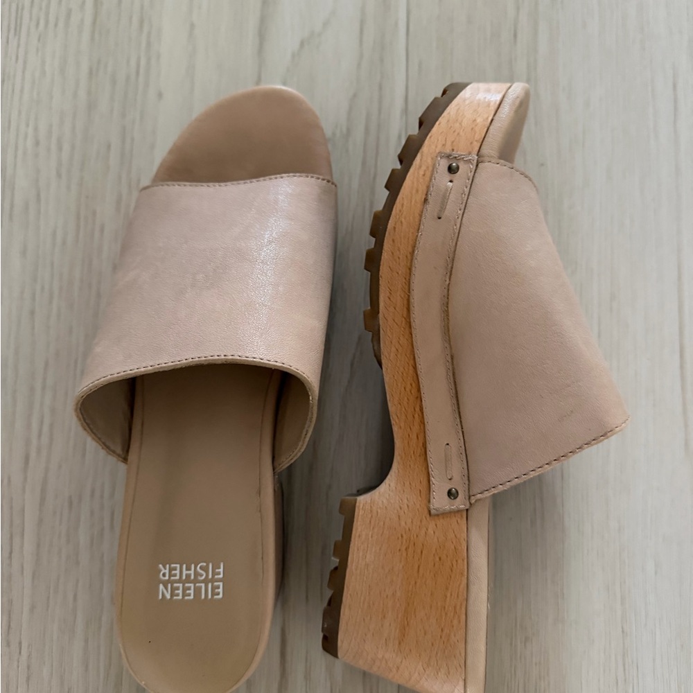 Eileen Fisher Blush Leather Slide Clogs